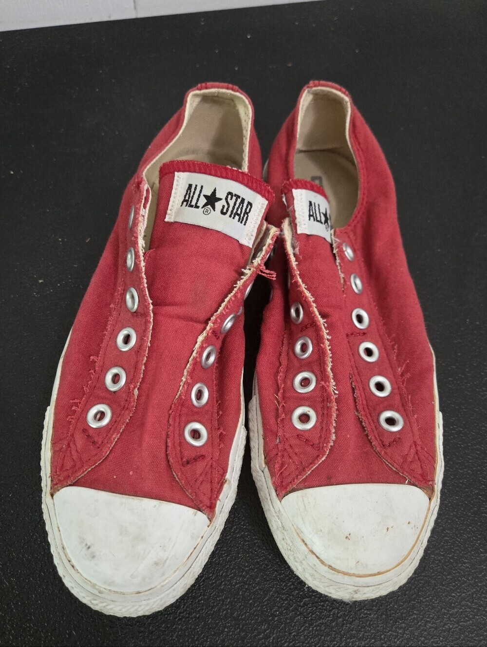 Converse Chuck Taylor All Star Red Slip-On Low Top Sneakers Uni Men’s 6 Womens 8